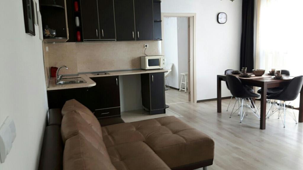 Kraybrezhna Apartment Pomorie Exterior foto