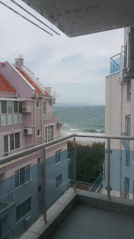 Kraybrezhna Apartment Pomorie Exterior foto